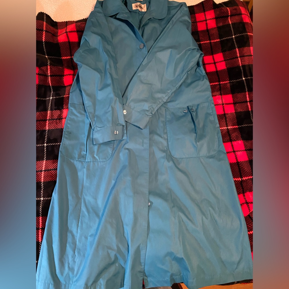 The Totes  Blue Coat size 8P